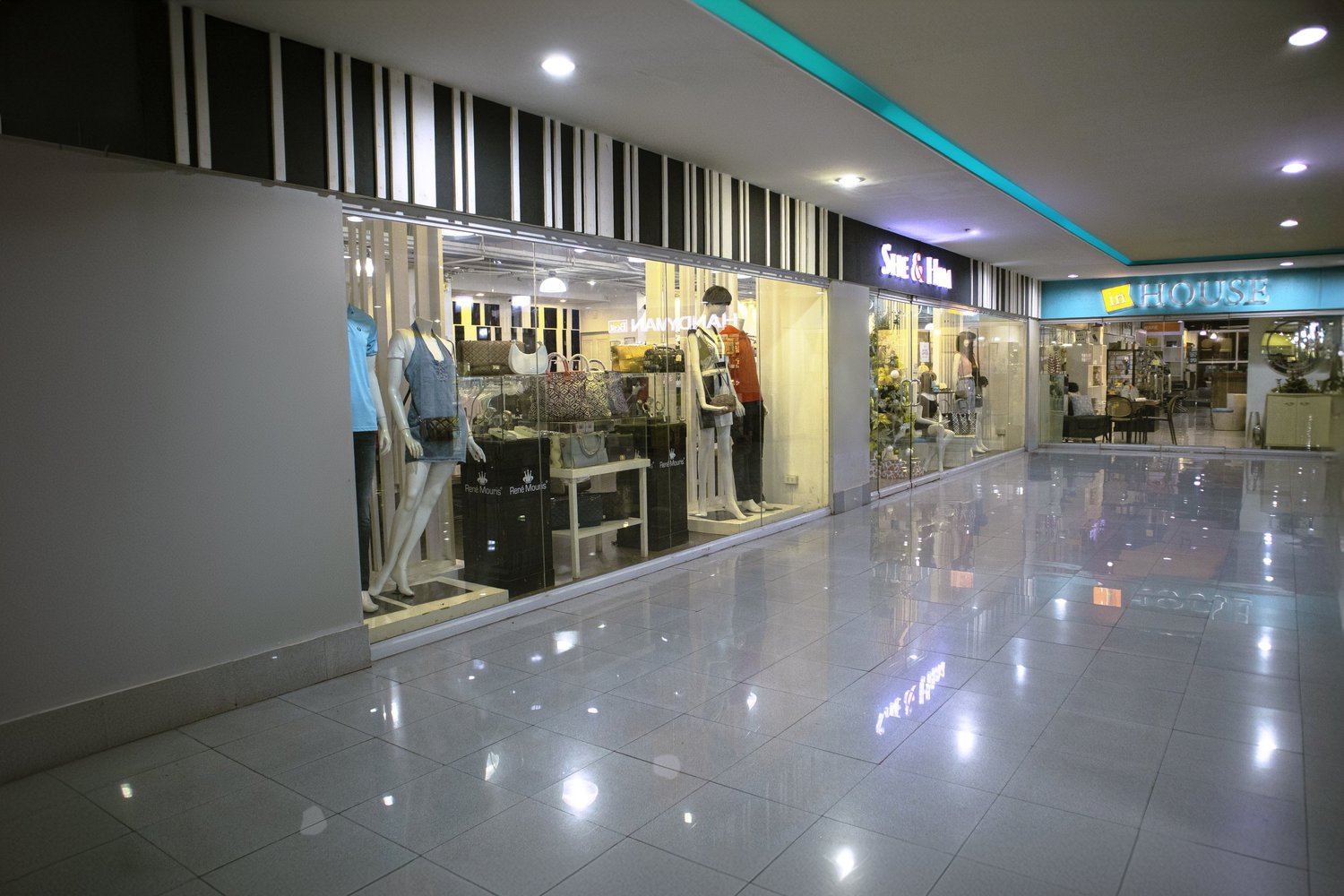 MALL